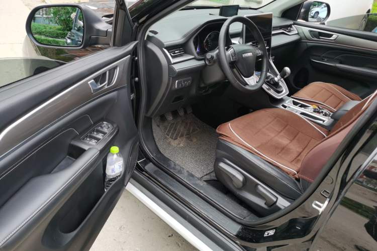 Used Haval M6 2021 PLUS 1.5T Manual Luxury Smart Connectivity Model Driver Seat