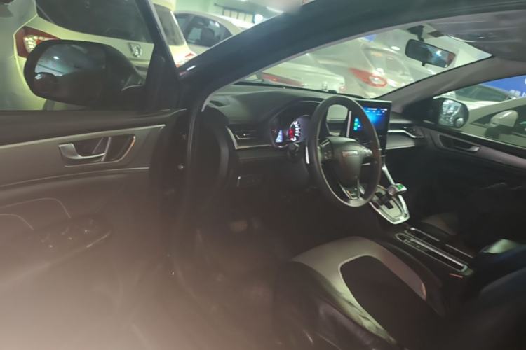 Used Haval M6 2021 PLUS 1.5T DCT Elite Smart Connectivity Model Driver Seat