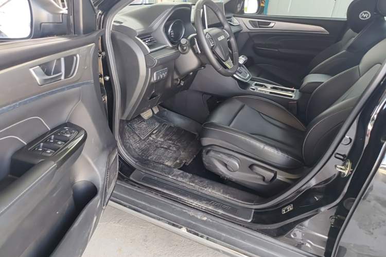 Used Haval M6 2021 PLUS 1.5T DCT Luxury Smart Connectivity Model Driver Seat