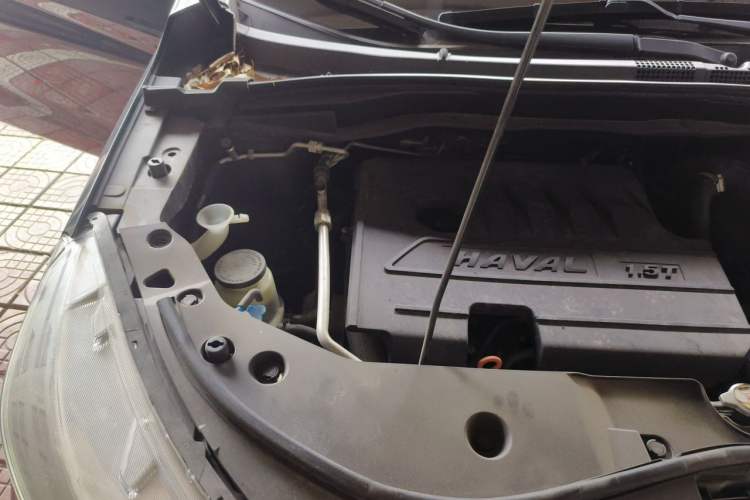 Used Haval M6 2021 PLUS 1.5T DCT Luxury Smart Connectivity Model Engine Bay Right