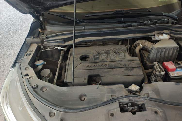 Used Haval M6 2021 PLUS 1.5T Manual Luxury Smart Connectivity Model Engine Bay Right