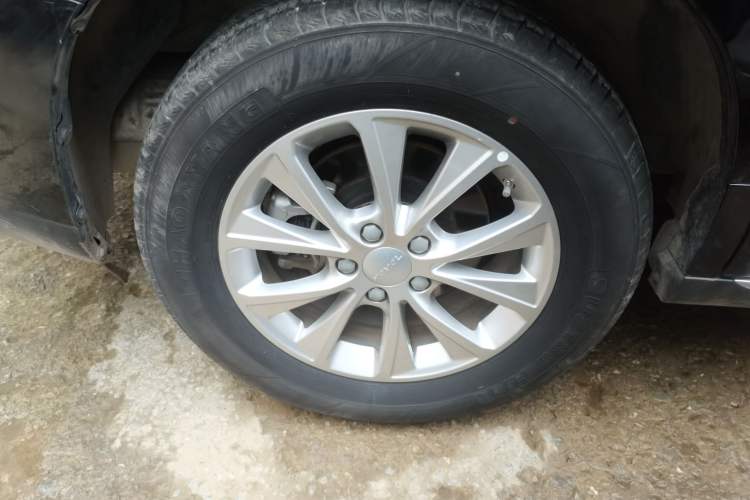 Used Haval M6 2021 PLUS 1.5T Manual Luxury Smart Connectivity Model Exterior 5