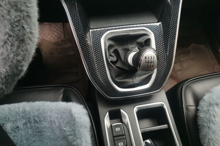 Used Haval M6 2021 PLUS 1.5T Manual Elite Smart Connectivity Model Gear Lever