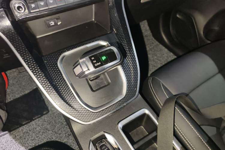Used Haval M6 2021 PLUS 1.5T DCT Elite Smart Connectivity Model Gear Lever