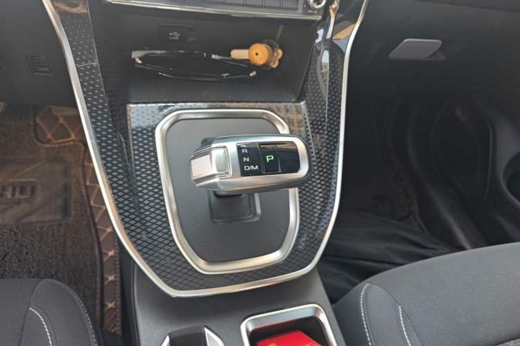 Used Haval M6 2021 PLUS 1.5T DCT Elite Smart Connectivity Model Gear Lever