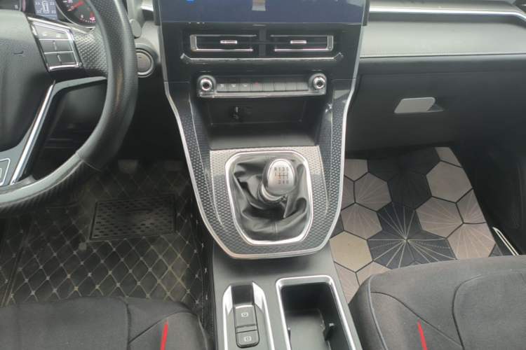 Used Haval M6 2021 PLUS 1.5T Manual Elite Smart Connectivity Model Gear Lever