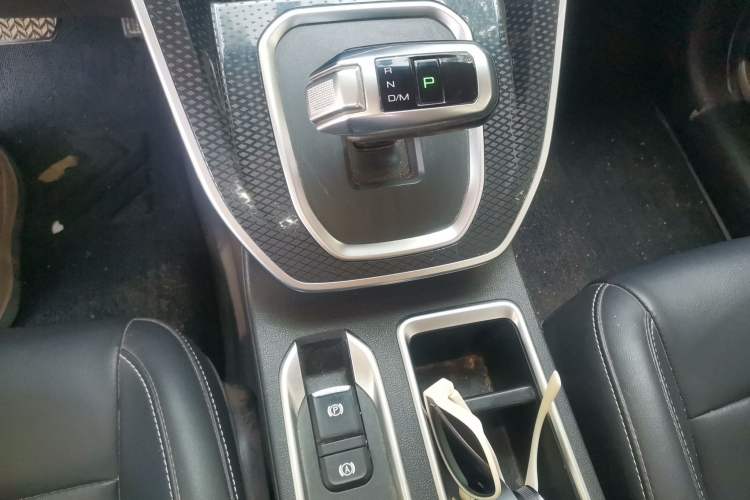 Used Haval M6 2021 PLUS 1.5T DCT Luxury Smart Connectivity Model Gear Lever