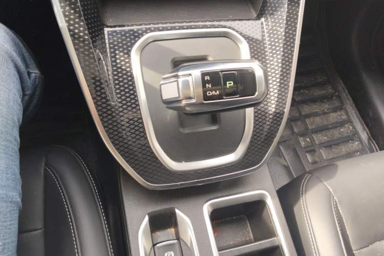 Used Haval M6 2021 PLUS 1.5T DCT Luxury Smart Connectivity Model Gear Lever