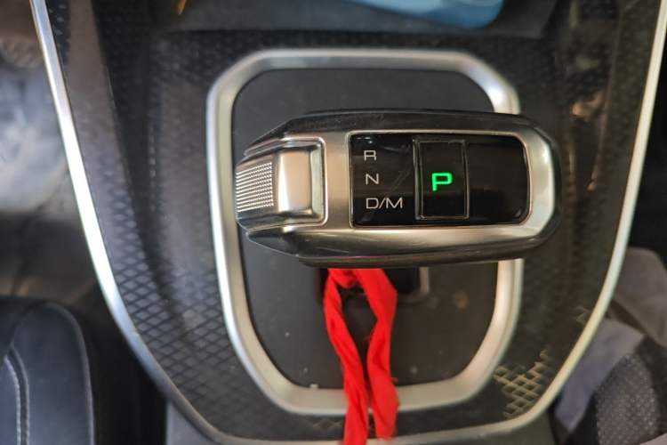 Used Haval M6 2021 PLUS 1.5T DCT Luxury Smart Connectivity Model Gear Lever