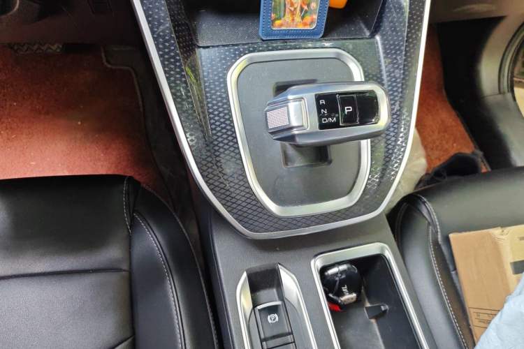 Used Haval M6 2021 PLUS 1.5T DCT Prestige Smart Connectivity Model Gear Lever