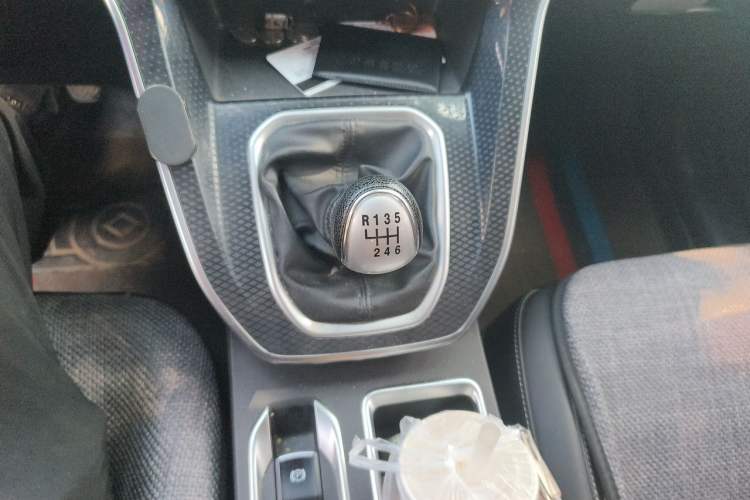Used Haval M6 2021 PLUS 1.5T Manual Luxury Smart Connectivity Model Gear Lever