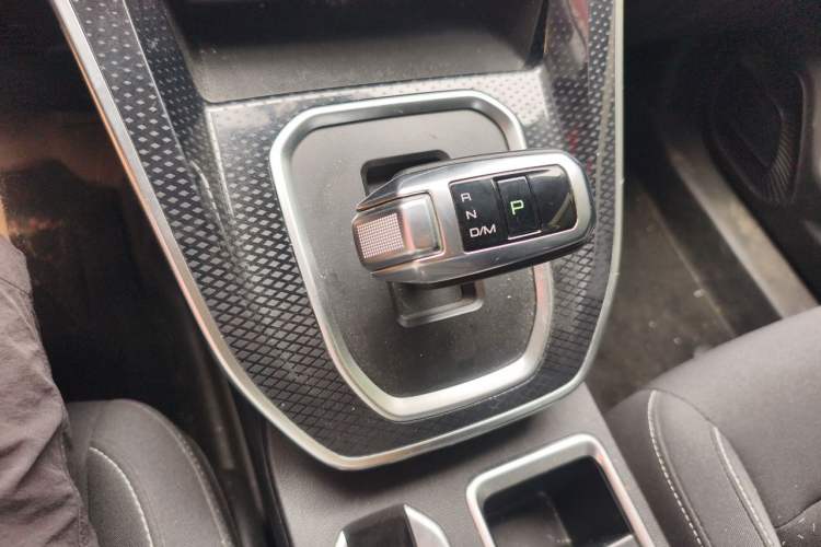 Used Haval M6 2021 PLUS 1.5T DCT Elite Smart Connectivity Model Gear Lever