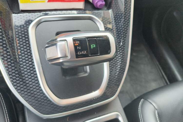 Used Haval M6 2021 PLUS 1.5T DCT Luxury Smart Connectivity Model Gear Lever