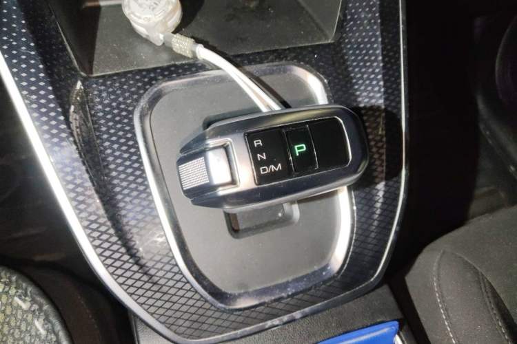 Used Haval M6 2021 PLUS 1.5T DCT Elite Smart Connectivity Model Gear Lever