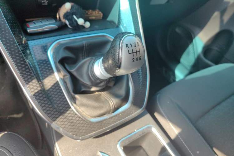 Used Haval M6 2021 PLUS 1.5T Manual Elite Smart Connectivity Model Gear Lever
