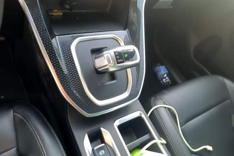 Used Haval M6 2021 PLUS 1.5T DCT Luxury Smart Connectivity Model Gear Lever
