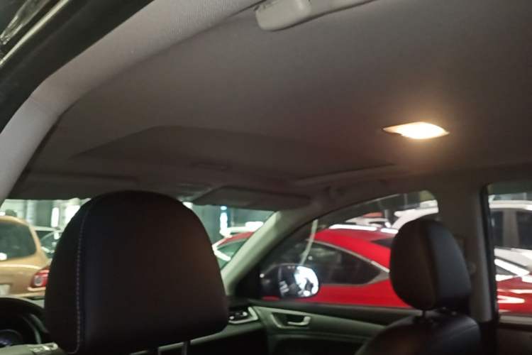 Used Haval M6 2021 PLUS 1.5T DCT Comfort Edition Headliner