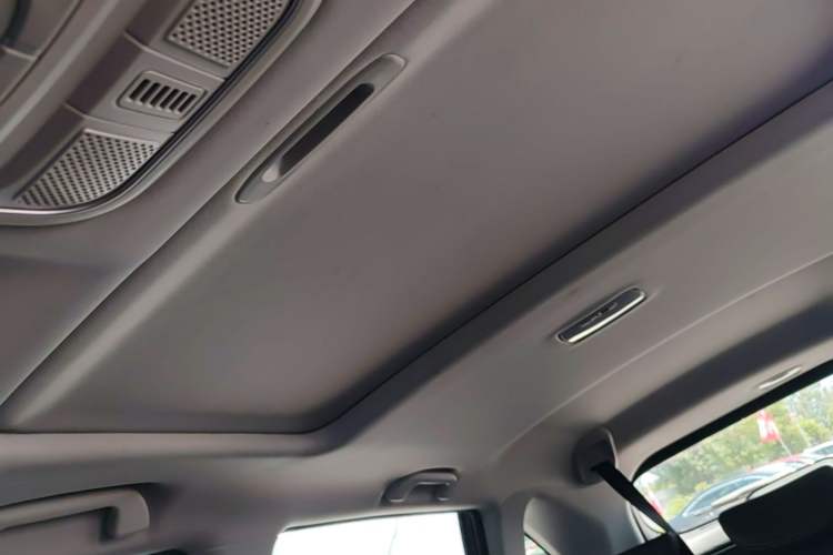 Used Haval M6 2021 PLUS 1.5T DCT Luxury Smart Connectivity Model Headliner