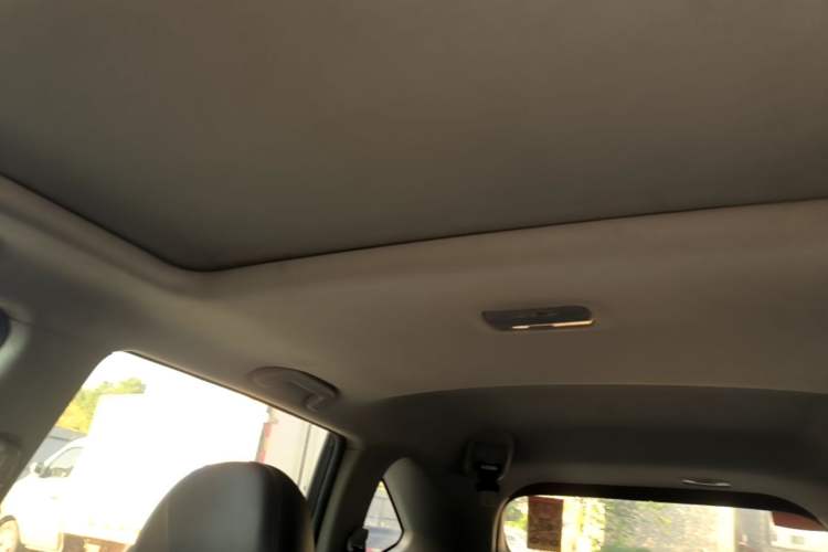 Used Haval M6 2021 PLUS 1.5T DCT Luxury Smart Connectivity Model Headliner