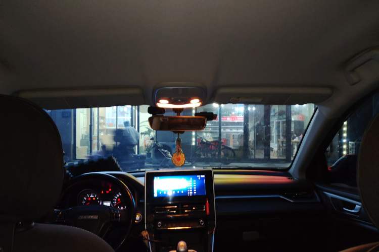 Used Haval M6 2021 PLUS 1.5T Manual Elite Smart Connectivity Model Headliner