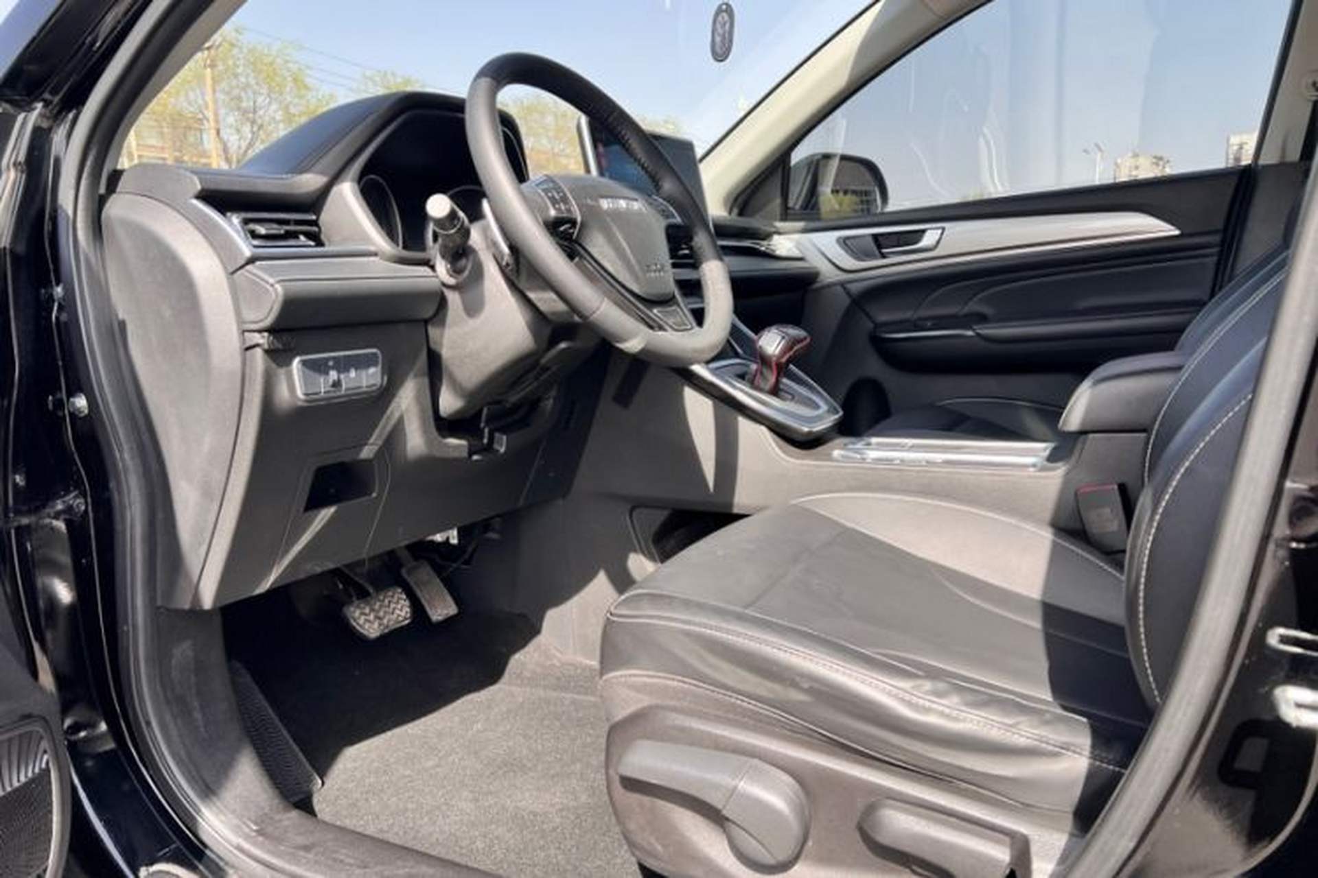 Used Haval M6 2021 PLUS 1.5T DCT Luxury Smart Connectivity Model Interior 2