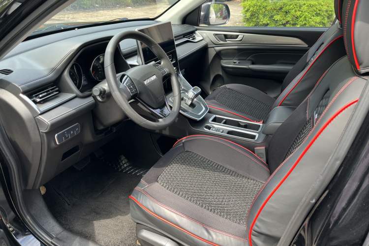 Used Haval M6 2021 PLUS 1.5T DCT Elite Smart Connectivity Model Interior 2