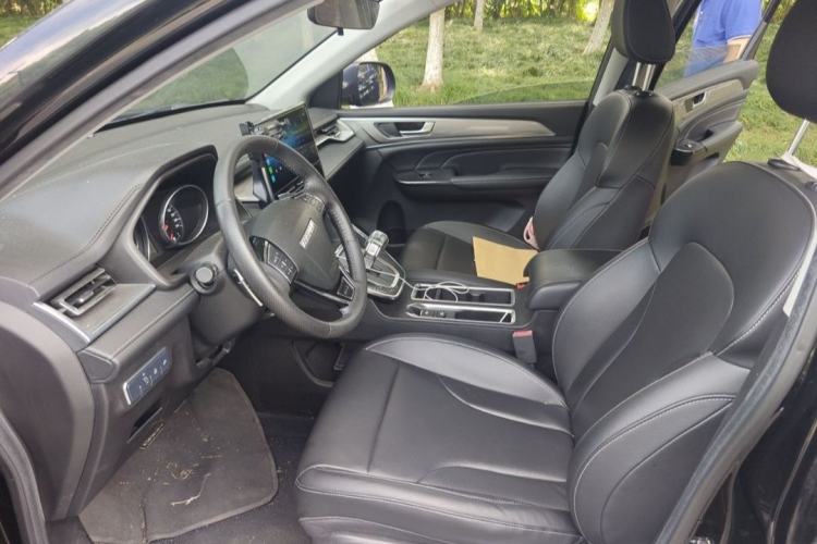 Used Haval M6 2021 PLUS 1.5T DCT Elite Smart Connectivity Model Interior 3