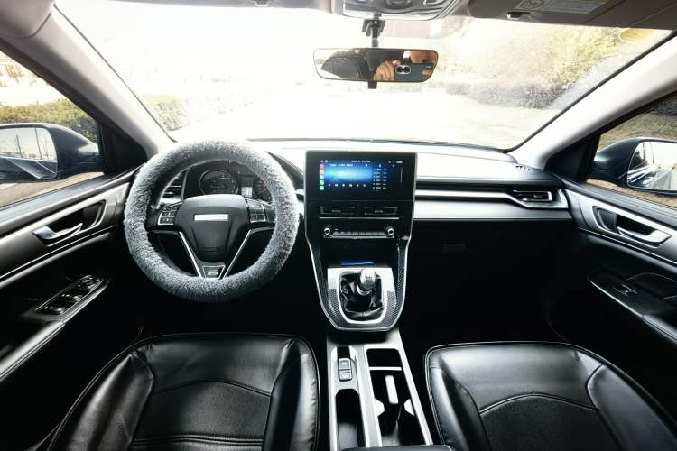 Used Haval M6 2021 PLUS 1.5T Manual Elite Smart Connectivity Model Interior 4