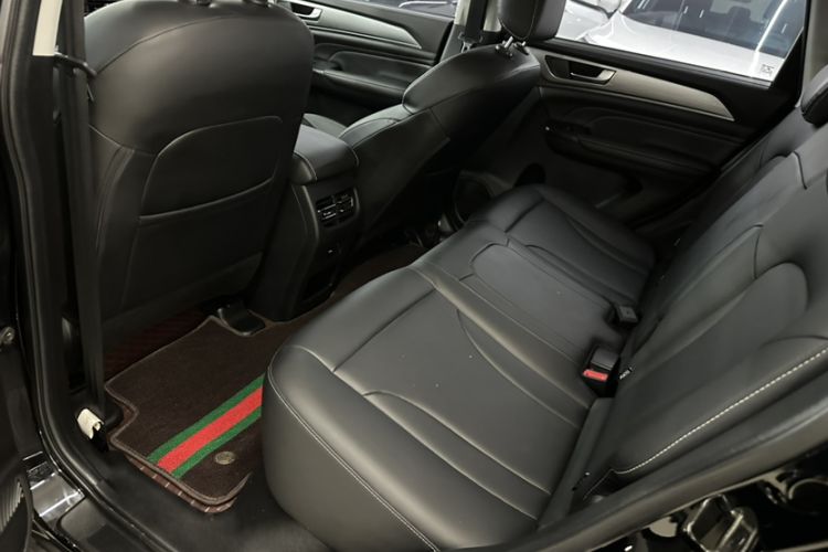Used Haval M6 2021 PLUS 1.5T DCT Luxury Smart Connectivity Model Interior 5