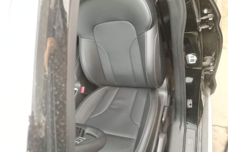 Used Haval M6 2021 PLUS 1.5T Manual Luxury Smart Connectivity Model Left Front Seat