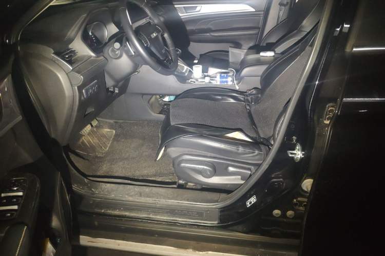 Used Haval M6 2021 PLUS 1.5T DCT Luxury Smart Connectivity Model Left Front Seat