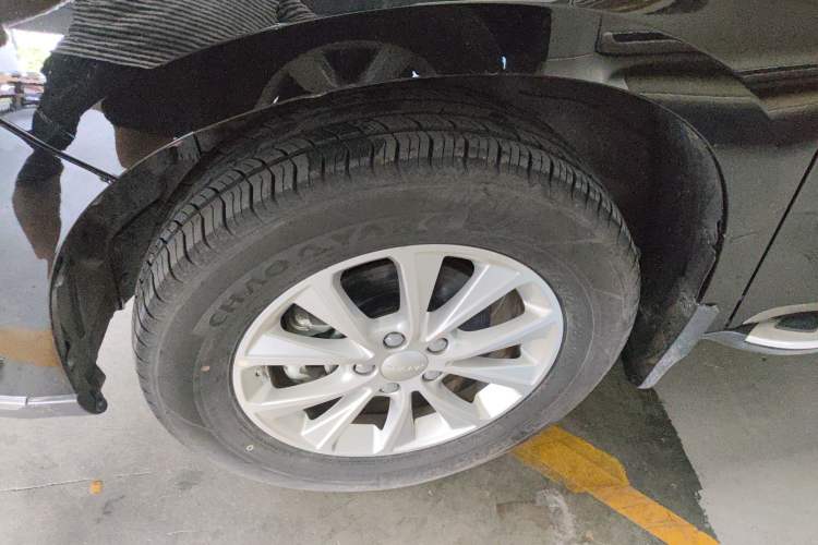 Used Haval M6 2021 PLUS 1.5T DCT Luxury Smart Connectivity Model Left Front Wheel Hub