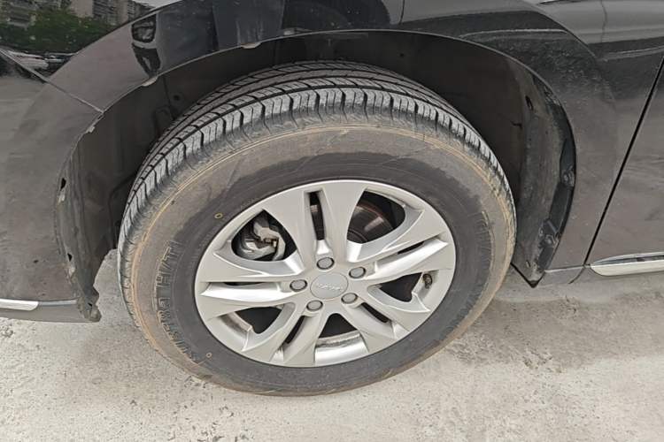 Used Haval M6 2021 PLUS 1.5T DCT Comfort Edition Left Front Wheel Hub