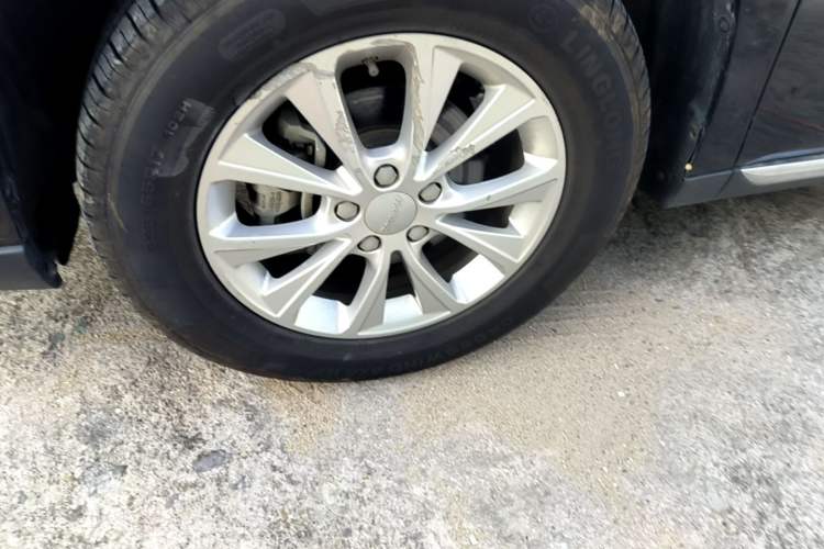 Used Haval M6 2021 PLUS 1.5T DCT Luxury Smart Connectivity Model Left Front Wheel Hub