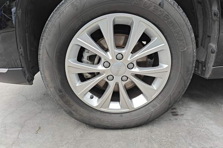 Used Haval M6 2021 PLUS 1.5T DCT Luxury Smart Connectivity Model Left Front Wheel Hub