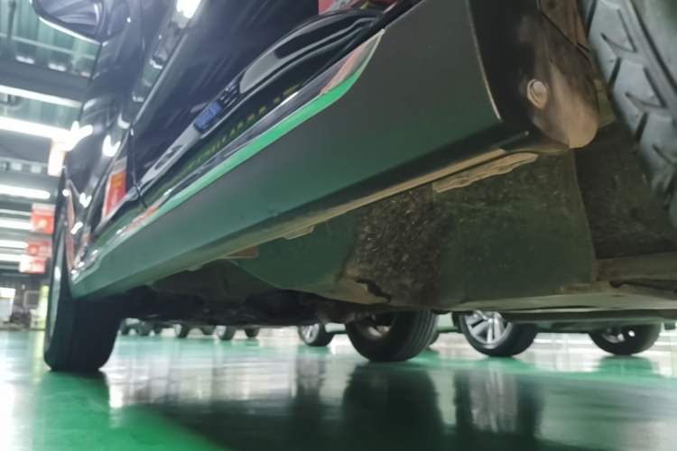 Used Haval M6 2021 PLUS 1.5T DCT Luxury Smart Connectivity Model Left Side Sill