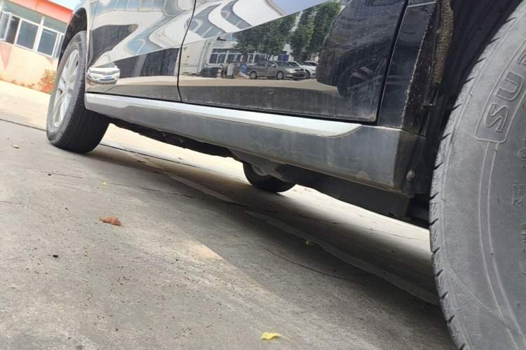 Used Haval M6 2021 PLUS 1.5T DCT Comfort Edition Left Side Sill
