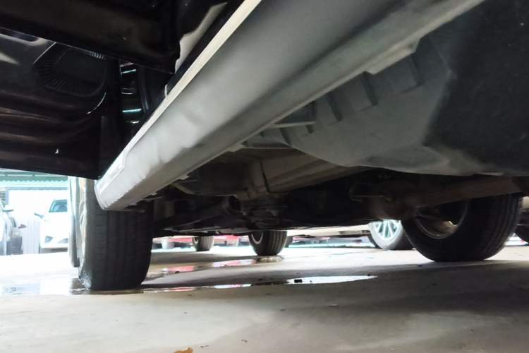 Used Haval M6 2021 PLUS 1.5T DCT Elite Smart Connectivity Model Left Side Sill