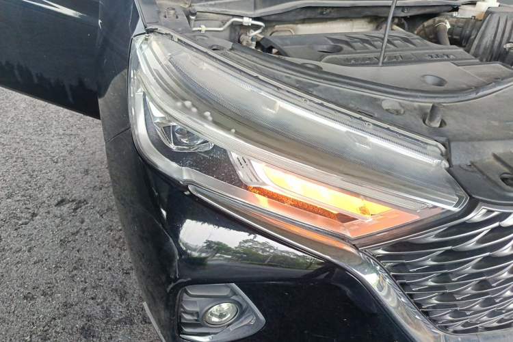 Used Haval M6 2021 PLUS 1.5T DCT Luxury Smart Connectivity Model Right Front Headlight