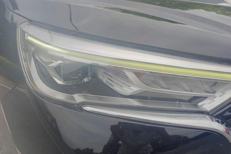 Used Haval M6 2021 PLUS 1.5T DCT Luxury Smart Connectivity Model Right Front Headlight