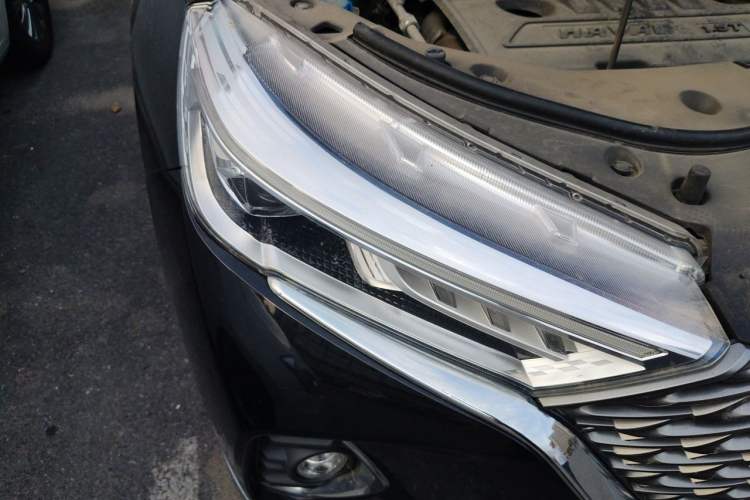 Used Haval M6 2021 PLUS 1.5T Manual Luxury Smart Connectivity Model Right Front Headlight