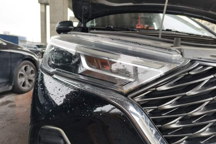 Used Haval M6 2021 PLUS 1.5T DCT Elite Smart Connectivity Model Right Front Headlight