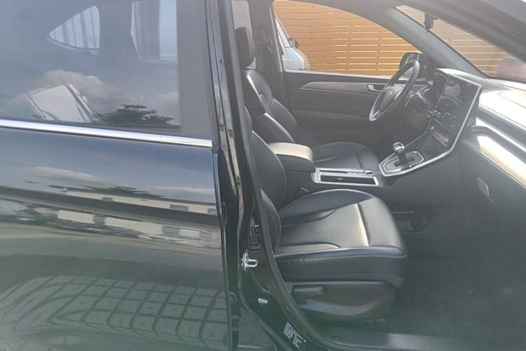 Used Haval M6 2021 PLUS 1.5T DCT Luxury Smart Connectivity Model Right Front Seat