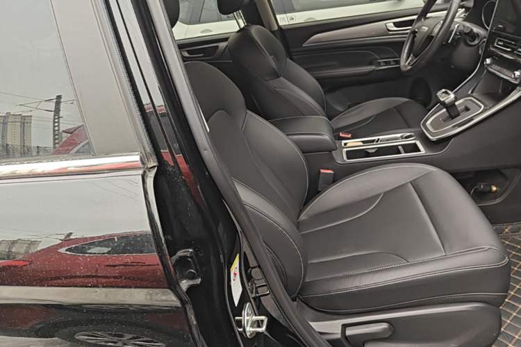 Used Haval M6 2021 PLUS 1.5T DCT Comfort Edition Right Front Seat