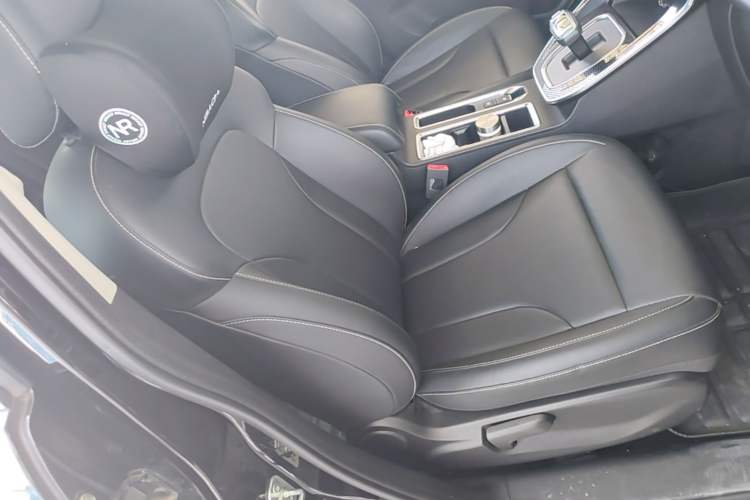 Used Haval M6 2021 PLUS 1.5T DCT Luxury Smart Connectivity Model Right Front Seat