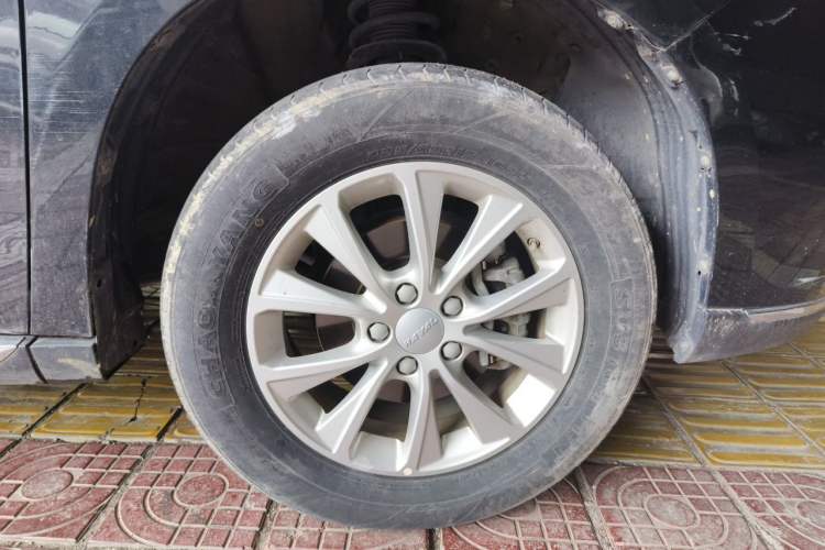 Used Haval M6 2021 PLUS 1.5T DCT Luxury Smart Connectivity Model Right Front Wheel Hub