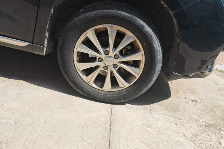 Used Haval M6 2021 PLUS 1.5T DCT Luxury Smart Connectivity Model Right Front Wheel Hub