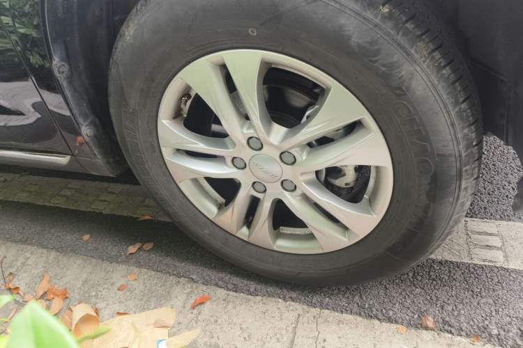 Used Haval M6 2021 PLUS 1.5T Manual Elite Smart Connectivity Model Right Front Wheel Hub