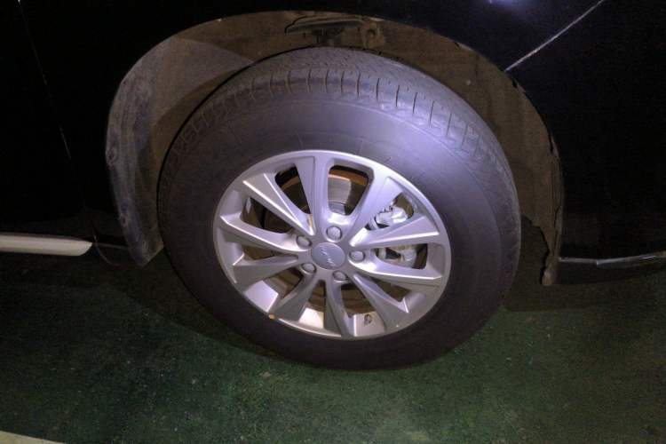 Used Haval M6 2021 PLUS 1.5T Manual Comfort Model Right Front Wheel Hub