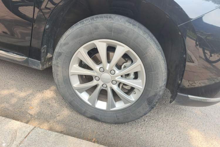 Used Haval M6 2021 PLUS 1.5T Manual Luxury Smart Connectivity Model Right Front Wheel Hub